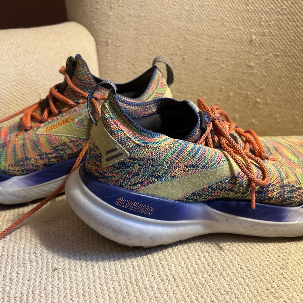 Colorful Brooks running shoes - Picture 7 of 7